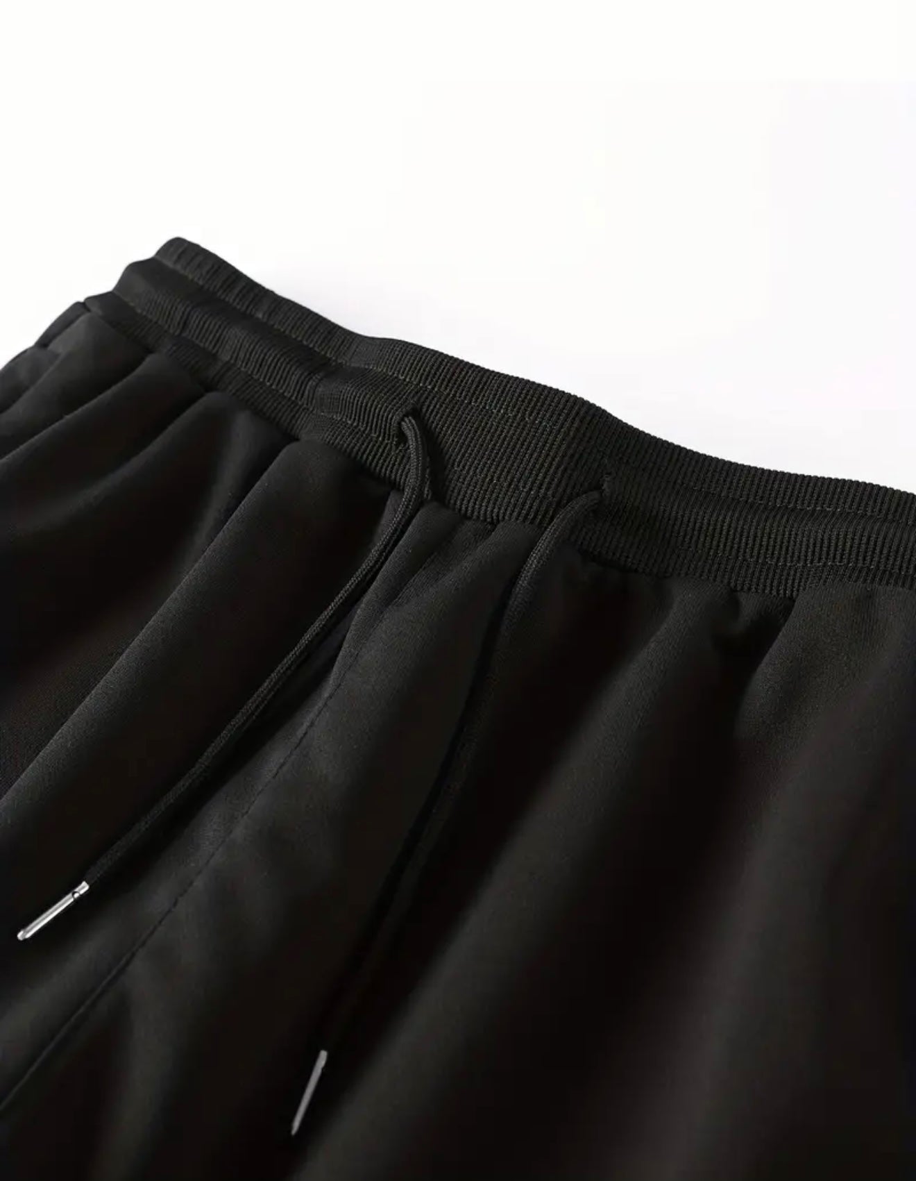 Zweiteiliges Set mit Jacke und Hose