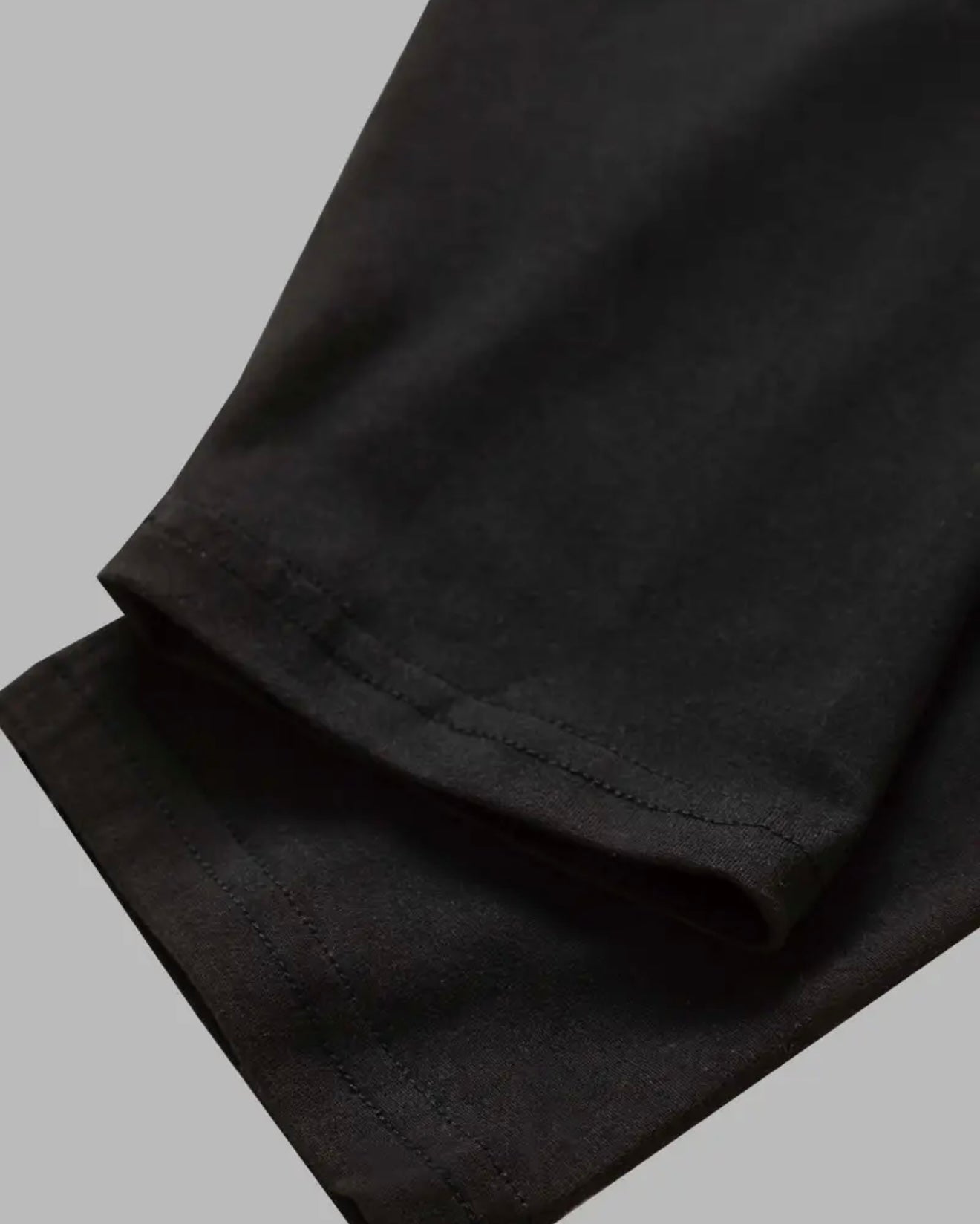 Lang geschnittenes Damen Langarmshirt mit Rundhalsausschnitt