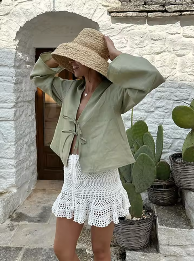 Lockere Damen Bluse mit Schnürung und langen Ärmeln