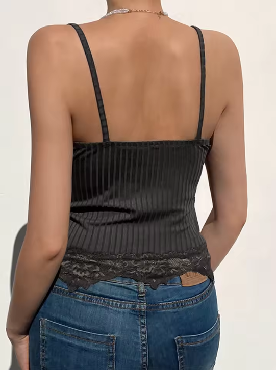 Damen-Top mit V-Ausschnitt und Spitze