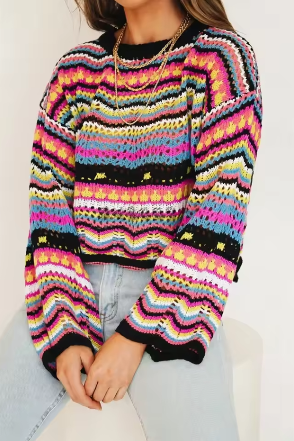 Gestrickter Pullover mit Rundhalsausschnitt und mehrfarbigem Muster
