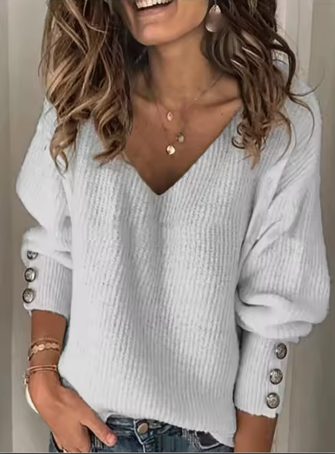 Gestrickter Pullover mit V-Ausschnitt und Knopfdetails