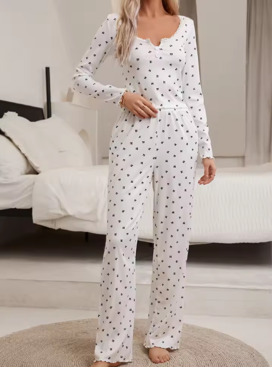 Damen-Pyjama-Set mit Rundhalsausschnitt und Punkten-Muster
