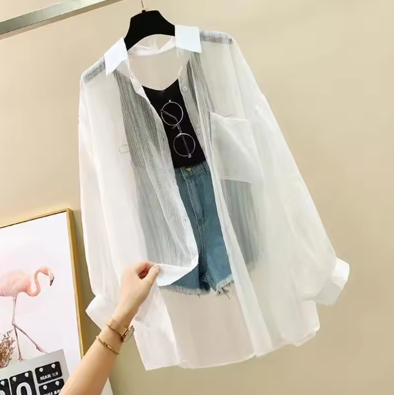 Transparente Bluse mit Kragen und langen Ärmeln