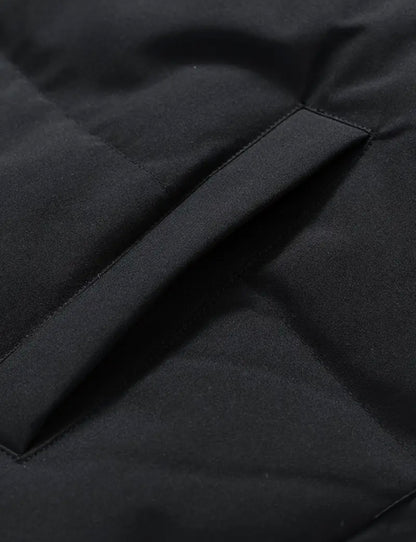Stilvolle kurze Steppjacke für Damen mit Kapuze und Reißverschluss