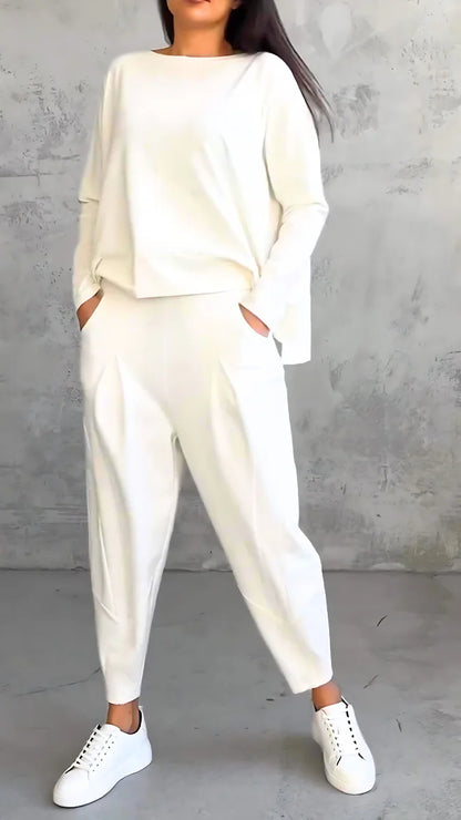 Zweiteiliges Set mit langärmligem Oberteil und elastischer Hose