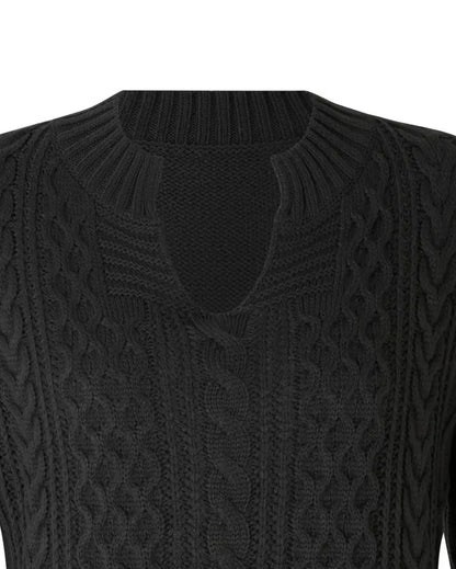Damenstrickpullover mit Zopfmuster