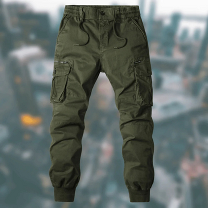 Cargohose mit Taschen und elastischen Beinabschlüssen