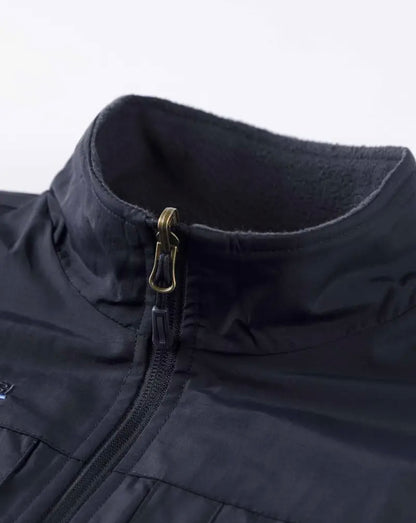 Herrenweste mit Stehkragen und Mehrfachtaschen