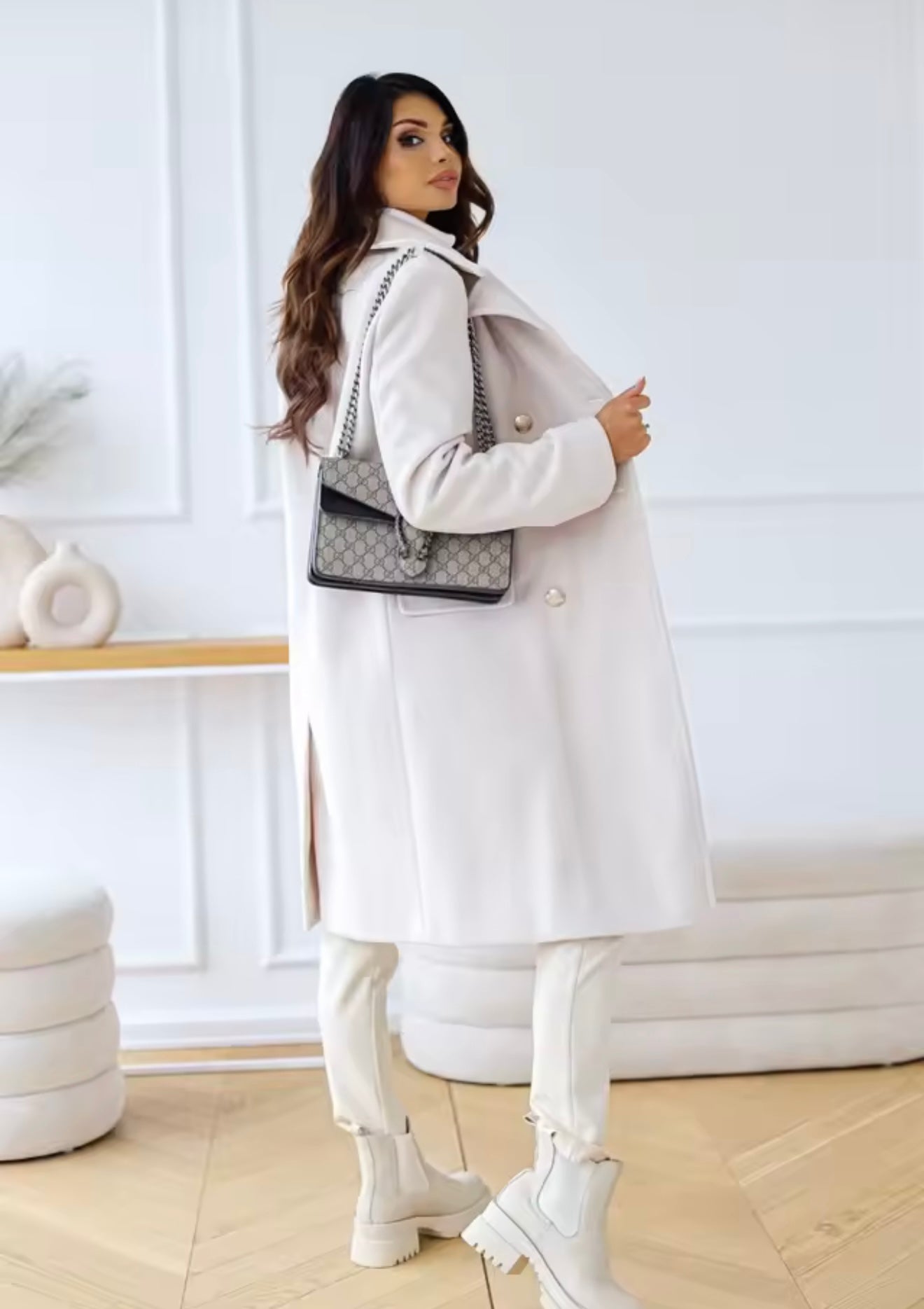 Langer Damen Mantel mit zweireihiger Knopfleiste | Warm