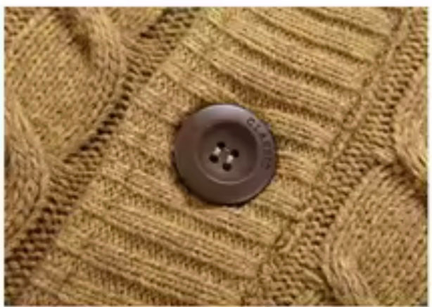 Herren Strickjacke mit Zopfmuster und Stehkragen