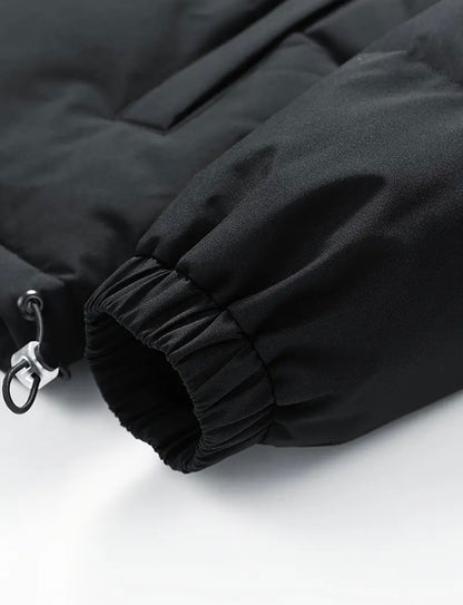 Stilvolle kurze Steppjacke für Damen mit Kapuze und Reißverschluss