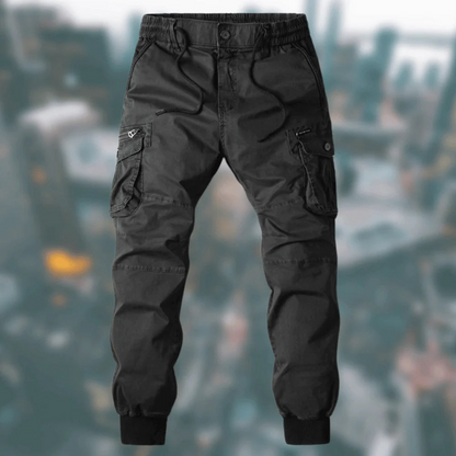 Cargohose mit Taschen und elastischen Beinabschlüssen