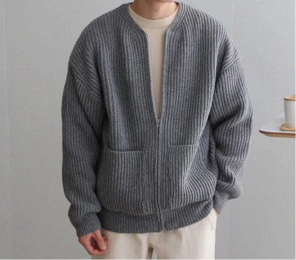 Strickjacke mit aufgesetzten Taschen