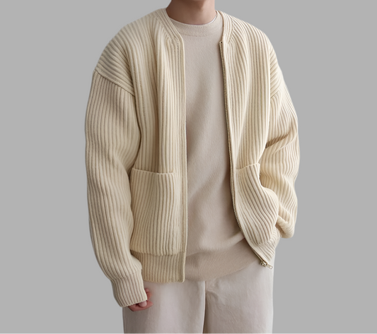 Strickjacke mit aufgesetzten Taschen