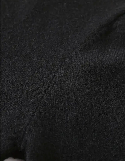 Herrenpullover mit Reißverschluss und Stehkragen