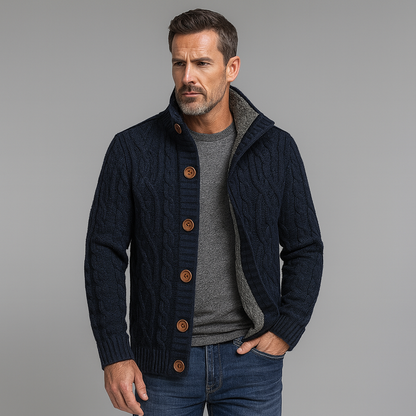 Herren Strickjacke mit Zopfmuster und Stehkragen