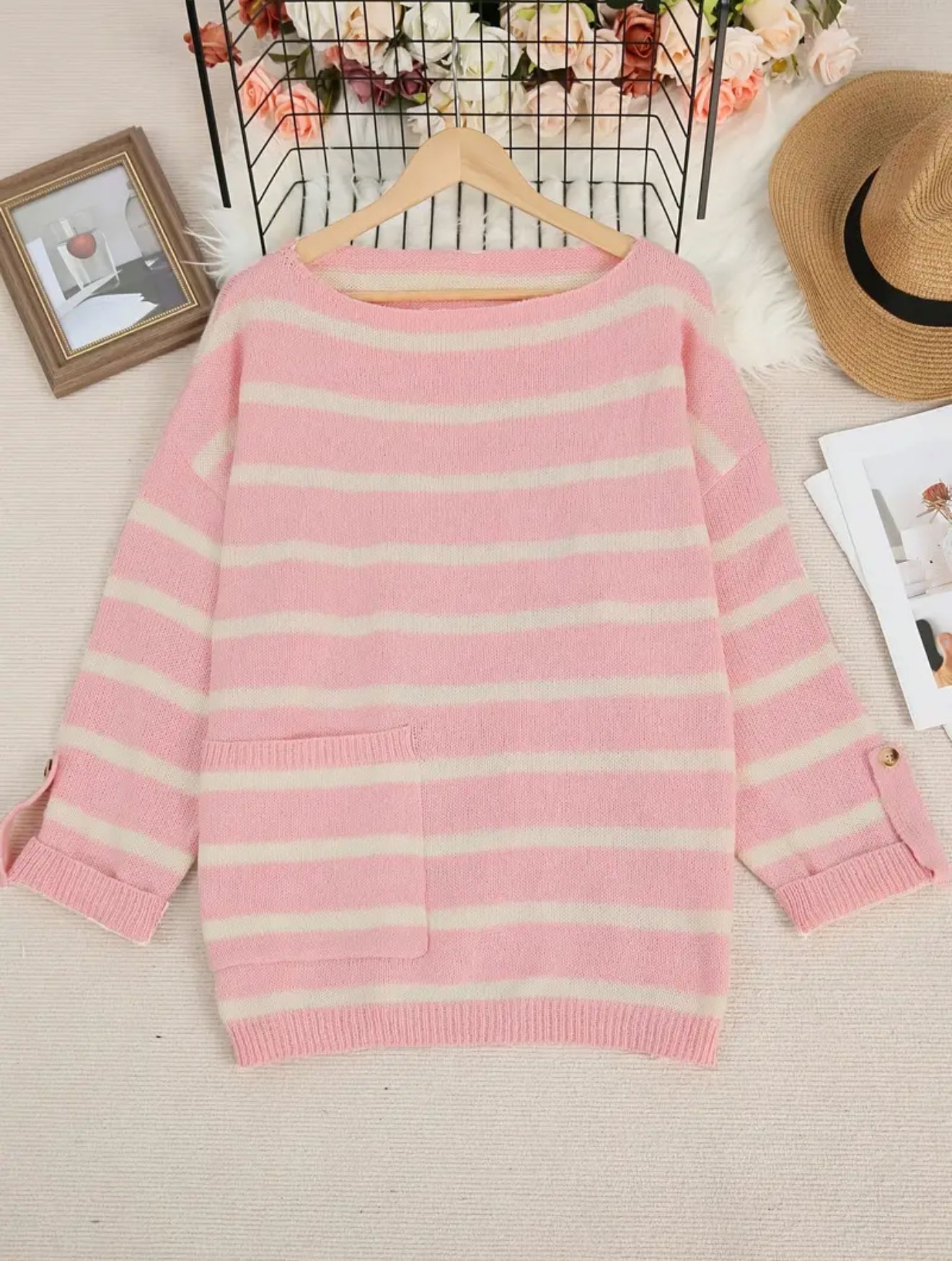 Damenpullover mit Streifenmuster und Taschen