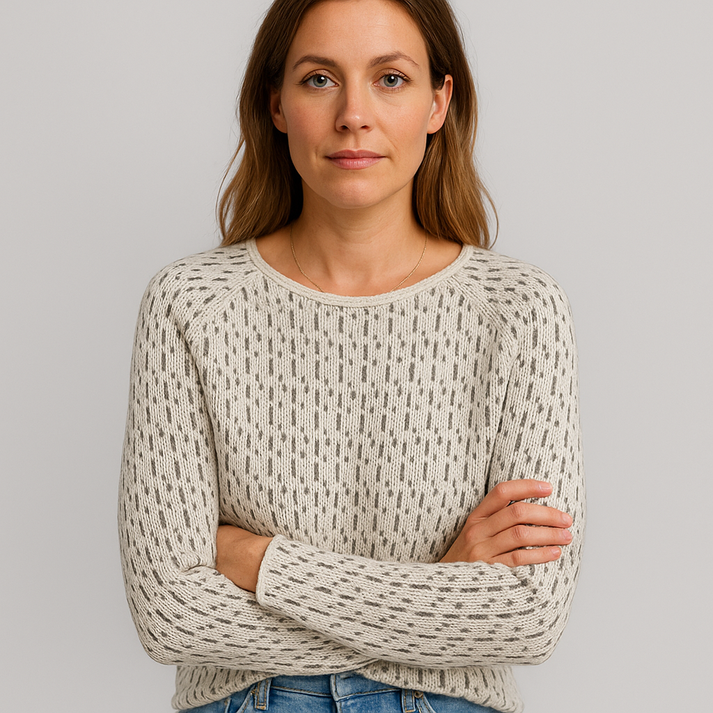 Gestrickter Pullover mit Rundhalsausschnitt und langen Ärmeln
