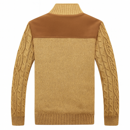 Herren Strickjacke mit Zopfmuster und Stehkragen