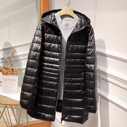Gefütterte Jacke mit Kapuze und Reißverschluss