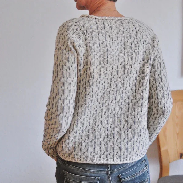 Grob gestrickter Pullover mit Rundhalsausschnitt und langen Ärmeln