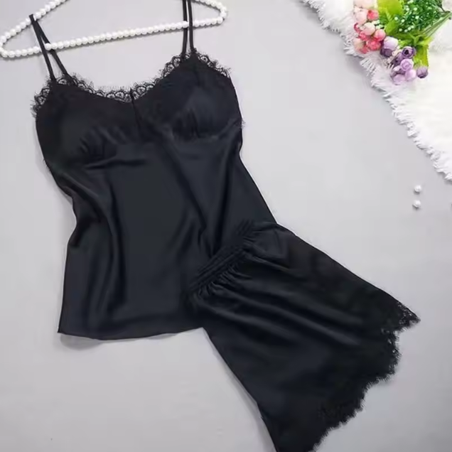 Damen-Nachtwäsche-Set mit Top und Short, verziert mit Spitze