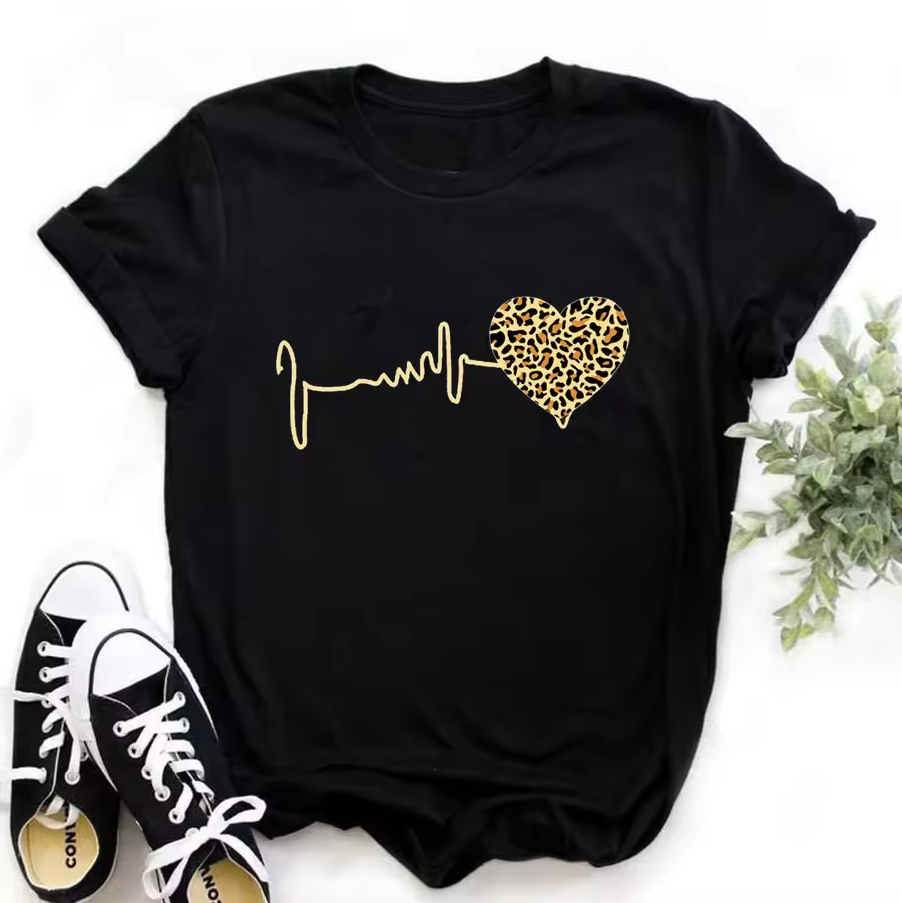 T-Shirt mit Herzdesign und EKG-Muster