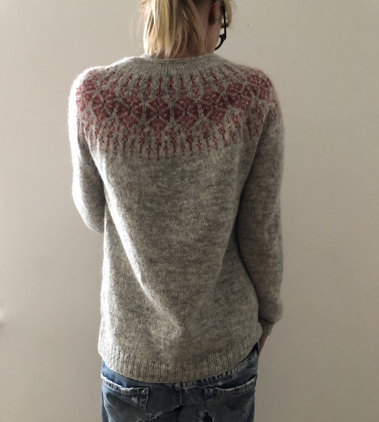 Pullover mit gestricktem Muster und klassischem Schnitt