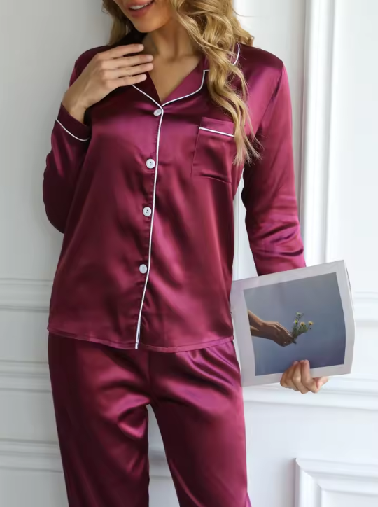 Damen-Pyjama-Set aus satinartigem Material mit Oberteil und langer Hose