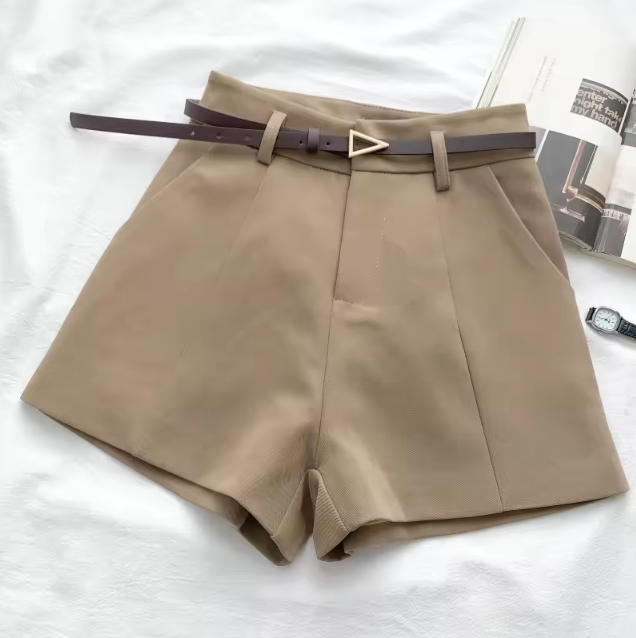 Damen-Shorts mit Gürtel und elegantem Schnitt