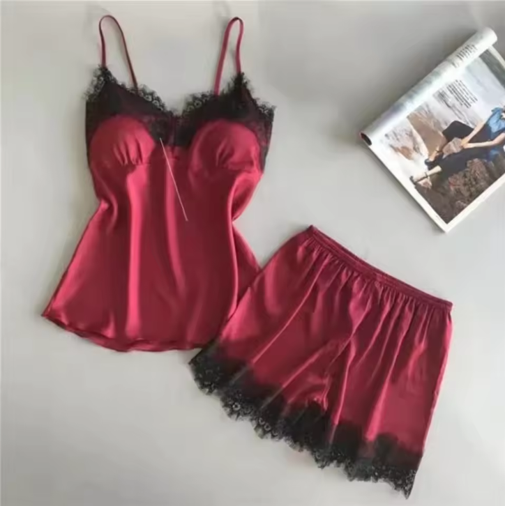 Damen-Nachtwäsche-Set mit Top und Short, verziert mit Spitze