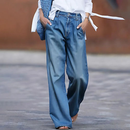 Weit geschnittene Hose mit geradem Bein und Bund
