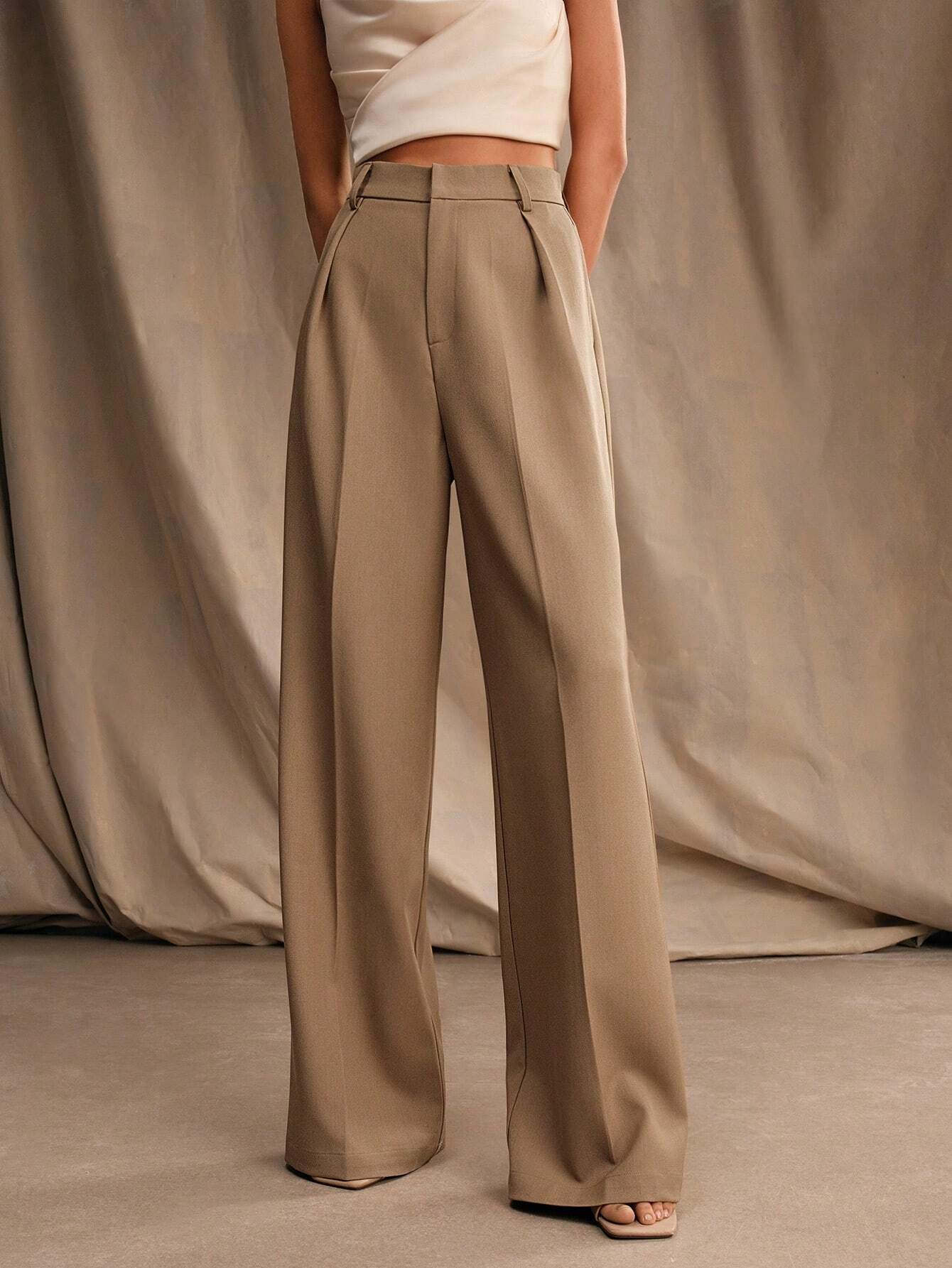 Damenhose mit weitem Schnitt, elastischem Bund und fließendem Stoff