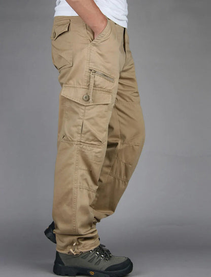 Funktionale Herren Cargohose mit aufgesetzten Taschen und geradem Schnitt