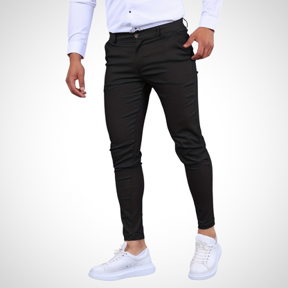 Schmal geschnittene Herren-Hose mit Taschen