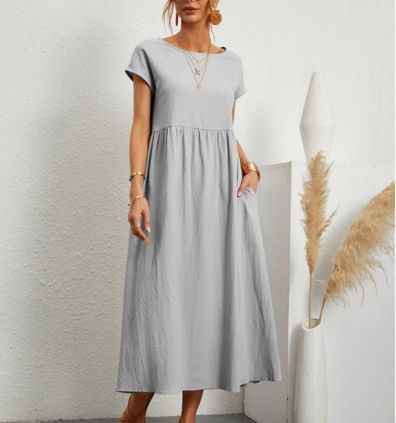 Knöchellanges Kleid mit kurzen Ärmeln und lockerer Passform