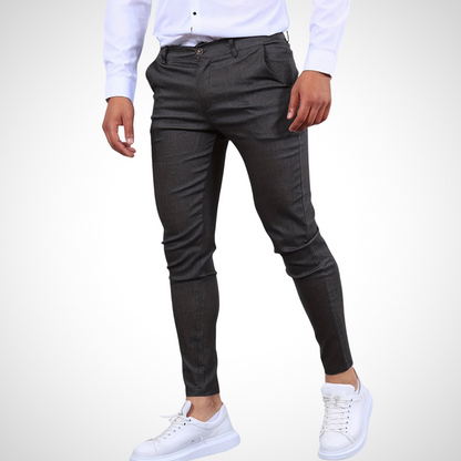 Schmal geschnittene Herren-Hose mit Taschen