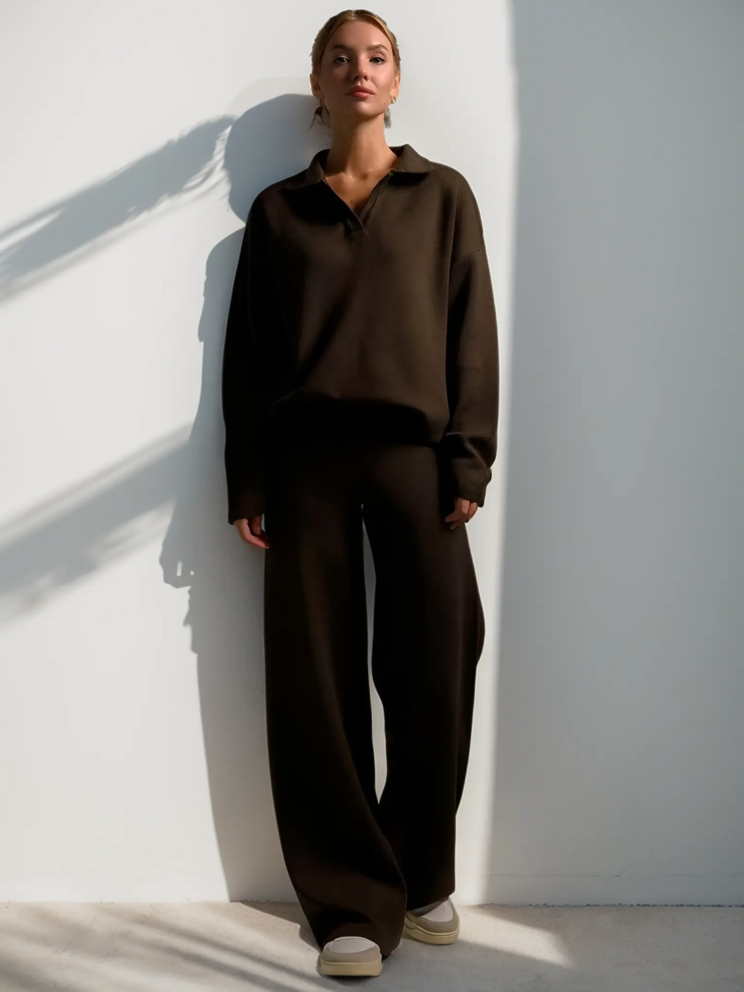 Damen-Zweiteiler mit lockerem Schnitt und Kragenoberteil