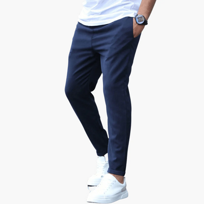 Herren-Hose mit schmalem Bein und elastischem Bund