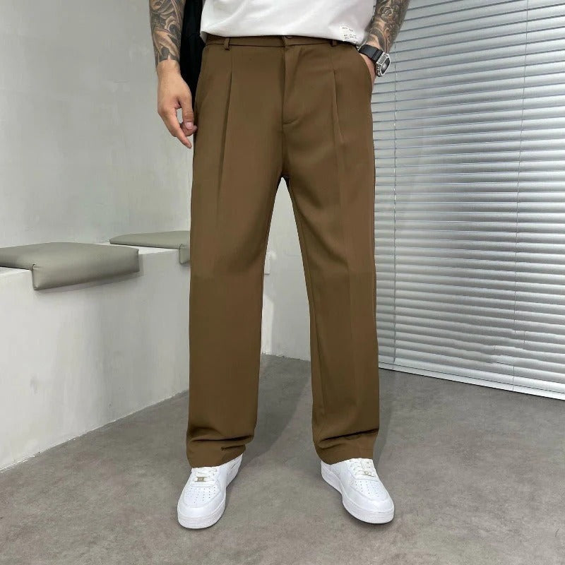 Herrenhose mit geradem Schnitt und klassischer Bügelfalte