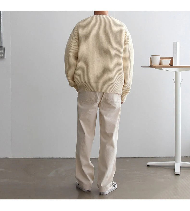 Strickjacke mit aufgesetzten Taschen
